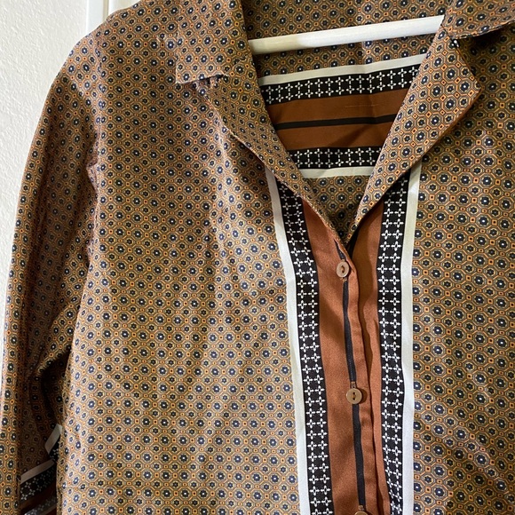 Zara foulard print shirt with handkerchief hem sleeves - Picture 2 of 13